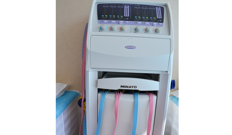 干扰电中频治疗仪