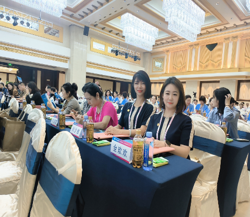 内蒙古自治区女企业家协会副会长、亿康大健康医疗集团执行董事全欢欢受邀参加“全国女企业家龙江行·鸡西2023兴凯湖高质量发展大会”