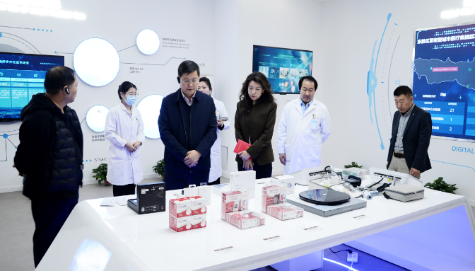 伏瑞峰会长一行到亿康大健康医疗集团调研中蒙医药高质量发展工作