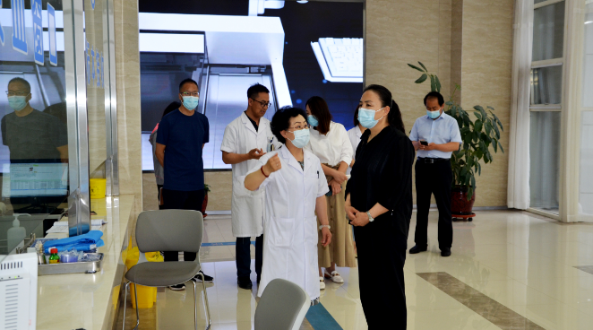 鄂尔多斯应用技术学院党委宣传部副部长丁文彬一行赴鄂尔多斯健康体检中心等各医疗机构开展访企拓岗促就业活动