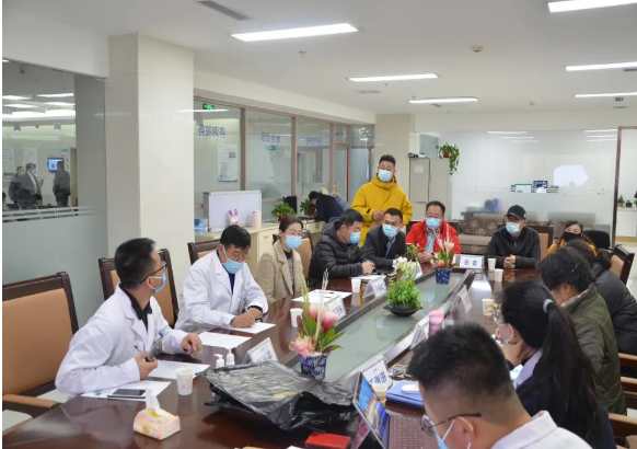 鄂尔多斯健康体检中心特邀内蒙古职业病专家到我中心开展职业病诊断会！